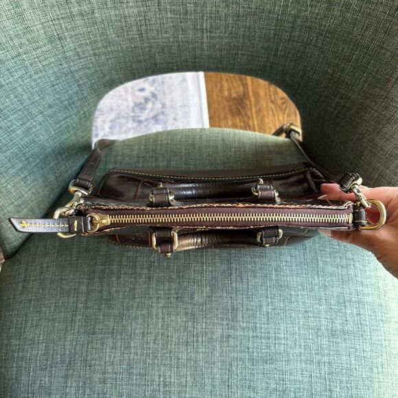 Dooney & Bourke Vintage Crocodile crossbody handle bag.  Dark brown - GUC. - Picture 7 of 13